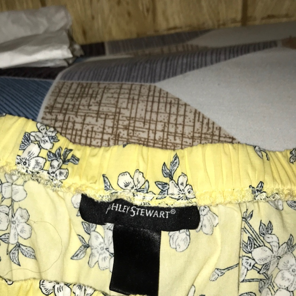 Floral Off-Shoulder Top - Picture 3 of 3